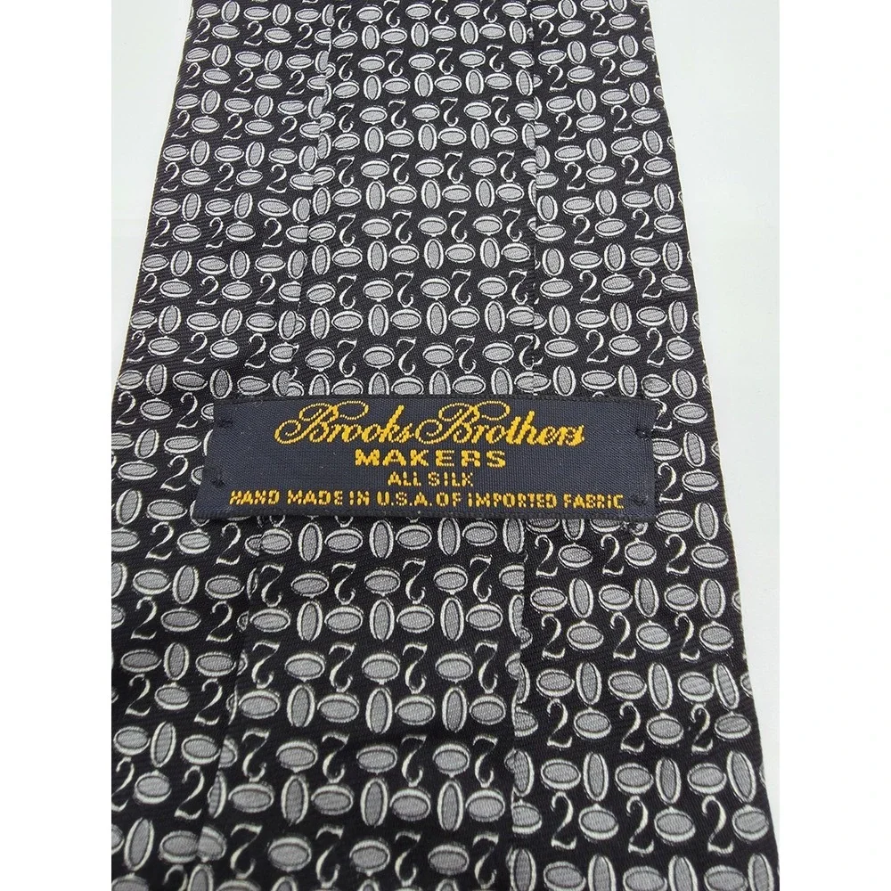 VTG Brooks Brothers Makers Black Men's Tie  Geometric 100% Silk Gray 57